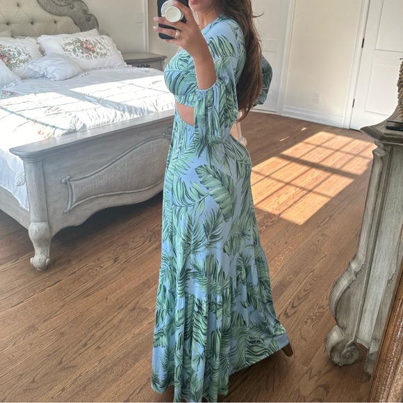Gorgeous maxi blue/green tropical cut out long sleeve dress😍 - Picture 4 of 8